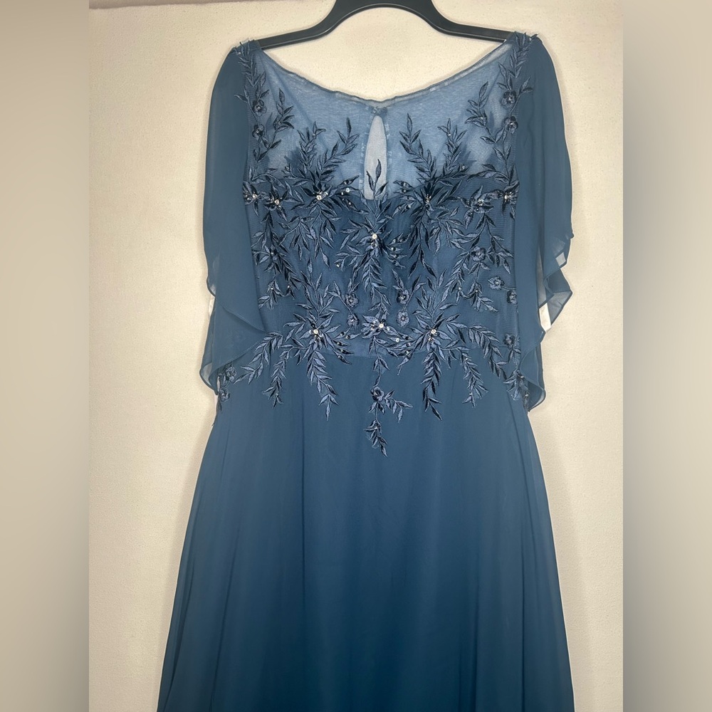 Azazie Fatiola Navy A-Line Boatneck sequins Chiffon bridesmaids dress size 14 - Picture 4 of 16